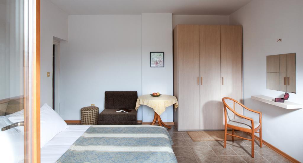 פאז'אנה B&B Moderno חדר תמונה