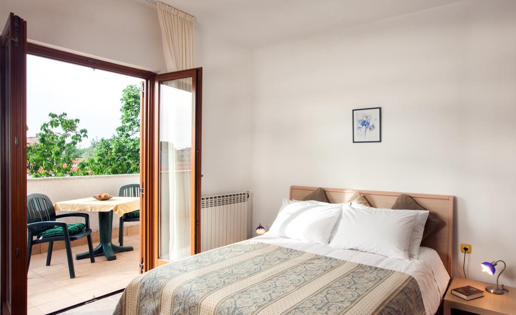 פאז'אנה B&B Moderno חדר תמונה